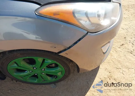 2014 Hyundai Elantra Gt Base W/Blue z USA, uszkodzony, nr VIN KMHD35LH2EU188619